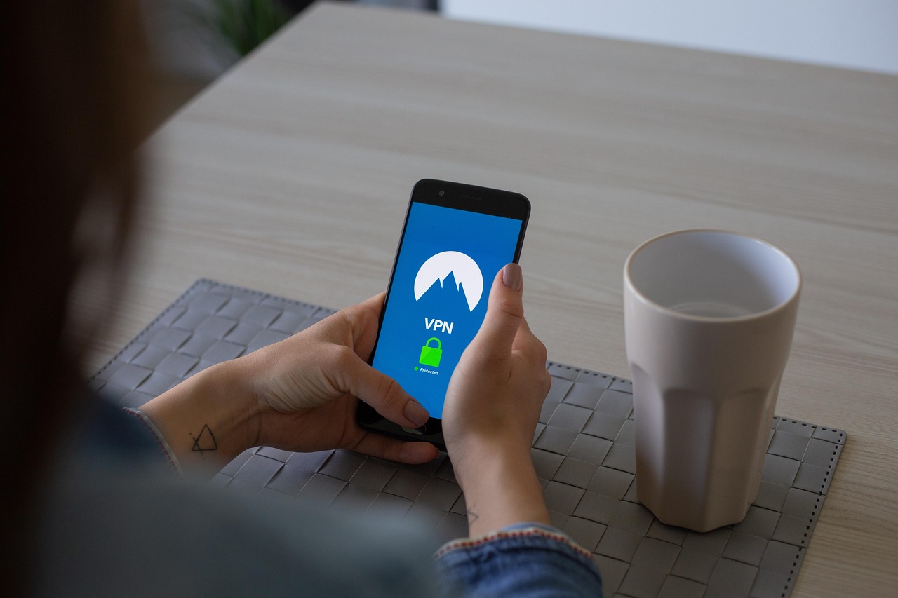 tne best VPNs for mobile in 2025